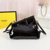 Сумка Fendi First в мини-формате, полностью украшена вышитыми металлическими пай