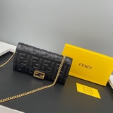 Бренд： Fendi 621666 Цвет： черный Размер： 19*10,5*3,5.
