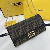Бренд： Fendi 2605 Цвет： черно-коричневый Размер： 19*10,5*3,5.