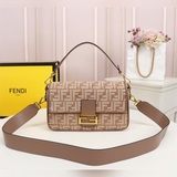 Fendi Подиумная модель Fendi Багетная сумка (Baguette) Не на плечо и не через пл