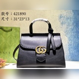 Gucci Marmont популярная новинка, средний размер. Отличается ручной вязкой на ли