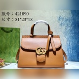 Gucci Marmont популярная новинка, средний размер. Отличается ручной вязкой на ли