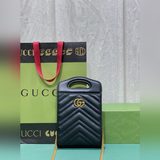 Мини-сумка из серии GG Marmont. Как часть избранной классической серии, которую 