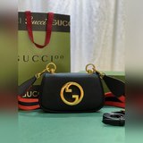 Новая коллекция сумок Gucci Blondie не только обладает уникальной динамичной эст
