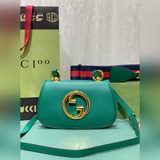 Новая коллекция сумок Gucci Blondie не только обладает уникальной динамичной эст