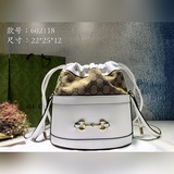 Новая модель от Yang Mi. Новая коллекция от Gucci уже в продаже. Сумка с завязка