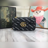 Оригинальные совместные продукты выглядят очень стильно, позволяя вам приобрести