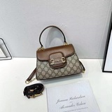 Новая сумка из серии Gucci Horsebit 1955, представляющая собой продолжение серии