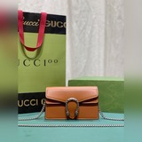 Номер： 476432 Размер： 16,5*10*4,5 см Новый цвет серии «Бог вина» — это то, что в
