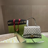 Популярный подарочный набор. Размер： 23*15 см. Gucci *Balencia.
