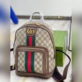 Рюкзак Gucci Размер 22*29*15 Рюкзак всегда является незаменимым аксессуаром.