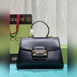 Сумка Gucci Horsebit 1955, как часть коллекции Gucci Horsebi.