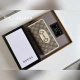 Высококачественный кожаный кошелек Gucci с застежкой в виде седла. В этом году м