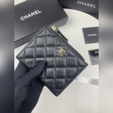 Новая модель короткого кошелька из металла с двойной застежкой поступила в прода