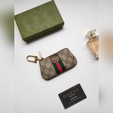 Новый маленький кошелек GUCCI в форме красного конверта! Изготовлен из импортной