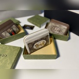 Бренд： GUCCl 195501 Цвет： коричневый, белый Размер： 11,5*8,5*.