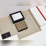 Бренд： Gucci 6008 Цвет： черный Размер： 12*9*1,5 Описание：