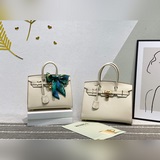 Платина .25 см 30 см (молочно-белый)   epsom｜отпечаток ладони кожа бычка.