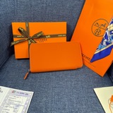 Оригинальный кожаный кошелек Hermès с текстурой личи, произведенный во Франции. 