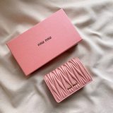 Бренд： miumiu 5196 Цвет： черный, розовый Размер： 13,5*9,5*3.