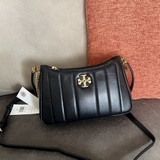 Tory Burch Kira мини-сумка из овечьей кожи с кожаным ремнем через плечо. Размер：