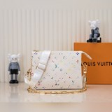 m21353 Белый цвет с принтом 57790 Эта модель сумочки coussin small выполнена в с
