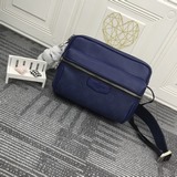 m30233 m30241 m30243 Louis Vuitton представляет кожаную сумку Taga с монограммой