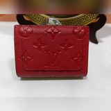 M80152/M80151  Кошелек Cléa выполнен из кожи Monogram Empre.