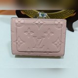 M80152/M80151  Кошелек Cléa выполнен из кожи Monogram Empre.