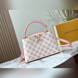 m20717 Розово-белая клетка с золотой застежкой, средний размер. Эта сумка Capuci