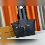 Сумка 44888 carryall изготовлена из материала monogram empreinte.