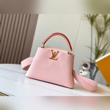 m20514 Розовый маленький клатч Capucines BB из кожи Taurillon.