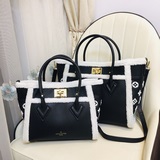 m58918, эта небольшая сумка on my side добавит тепла в холодные зимние дни： кожа