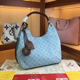 m53188, эта сумка изготовлена из импортной кожи теленка тауриллон! Ее модный сил