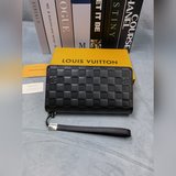 Размер： 22*10*3.5. Новейшая модель от LV, доступна в магазинах. Свежий дизайн.