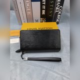 Размер： 22*10*3.5. Новейшая модель от LV, доступна в магазинах. Свежий и элегант