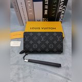 Размер： 22*10*3.5. Новейшая модель от LV, доступна в магазинах. Свежий и элегант