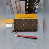 Размер： 22*10*3.5. Новейшая модель от LV, доступна в магазинах. Свежий и элегант