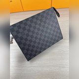 m47542 Black 26 Туалетная сумка – незаменимый спутник в путешествии. Эта туалетн