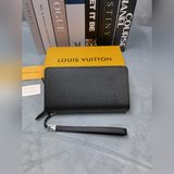 Размер： 22*10*3.5. Новейшая модель от LV, доступна в магазинах. Свежий и элегант
