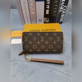 Размер： 22*10*3.5. Новейшая модель от LV, доступна в магазинах. Свежий и элегант