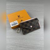 Артикул： 69431 Цвет： коричневый с розовыми клетками Размер： 13x9,5x2,5 прямоугол
