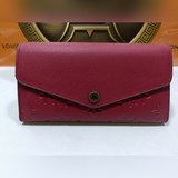 m61182 / m62125 [Кошелек Sarah] Данная модель кошелька Sarah.