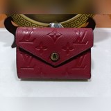 m41938 Кошелек с тиснением в виде ромбов Victorine, изготовлен из мягкого матери