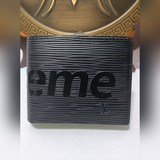 M60895 / M67542 Короткий чехол с буквой S в новом дизайне Monogram.