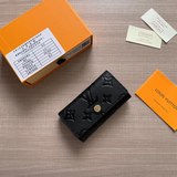 62630 Черный с тиснением в виде ромбов. Компактный и изящный чехол для ключей с 