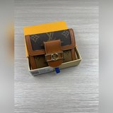 Артикул： 68725 Цвет： желтый Размер： 12x9,5x3,5 Короткий кошелек Daphne.