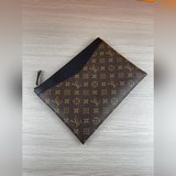 m62048 Черный! Сумка для повседневного использования выполнена из знакового моно