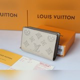 m80629/m80817 Эта кошелька cléa имеет изящный и утонченный дизайн и изготовлена 