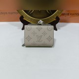 m80629/m80817  Эта кошелька cléa имеет изящный и изысканный дизайн и изготовлена